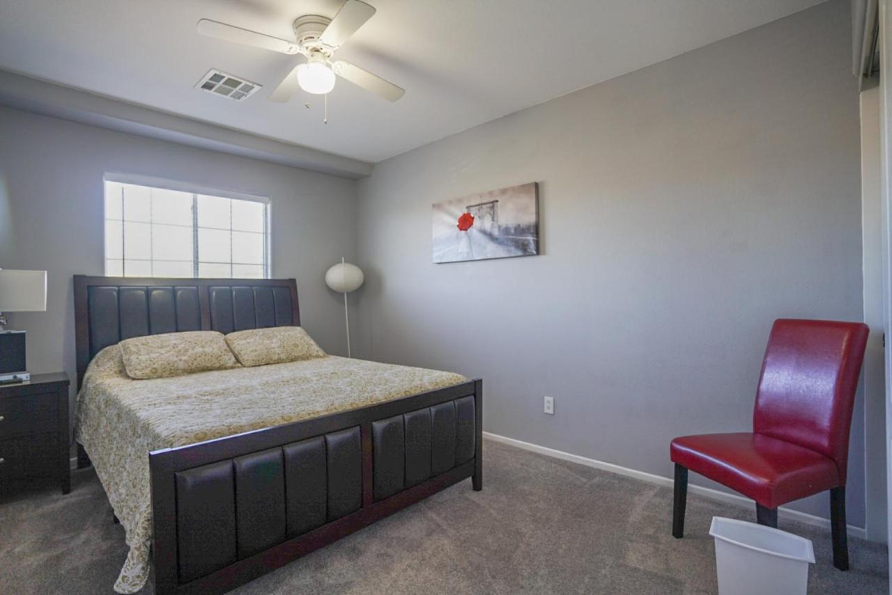Ultra Modern Las Vegas Home 20Min From The Strip Екстериор снимка