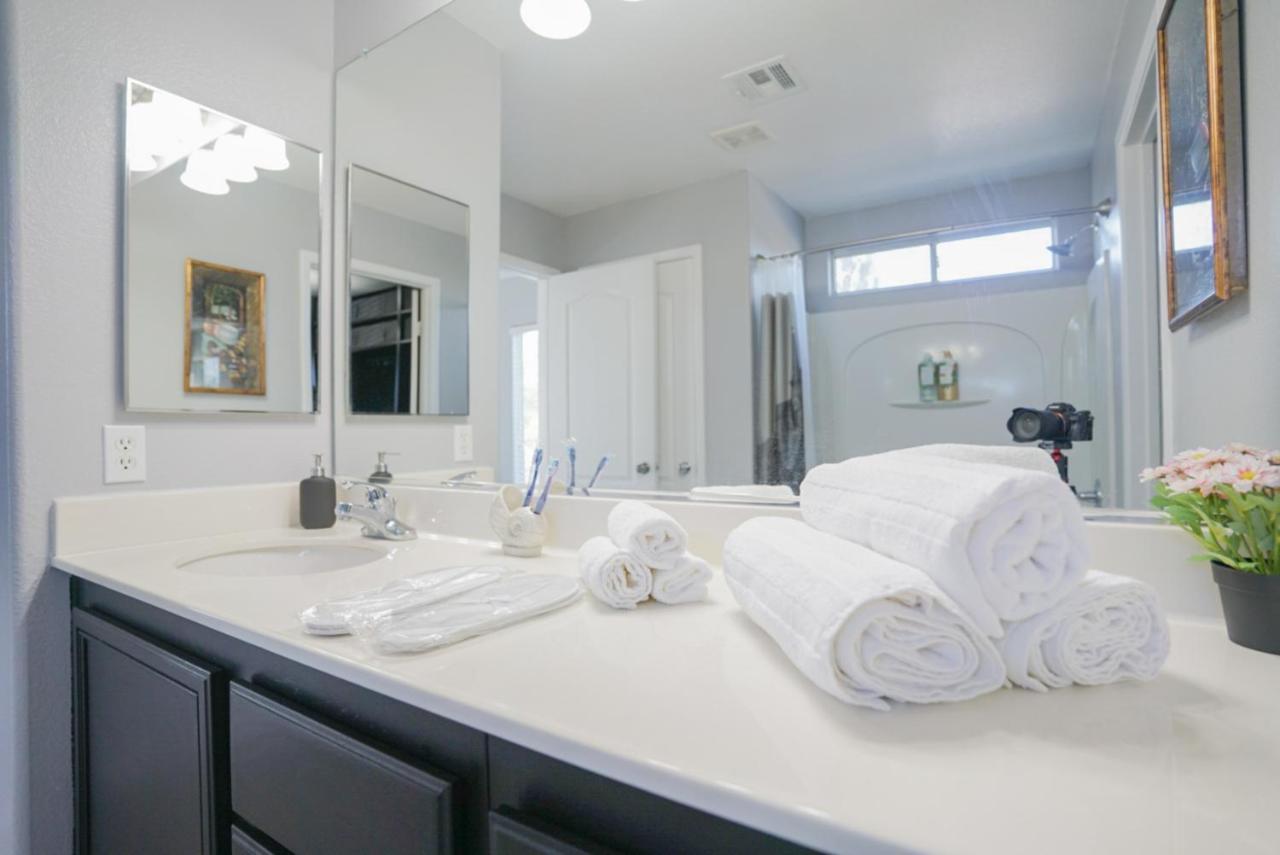 Ultra Modern Las Vegas Home 20Min From The Strip Екстериор снимка