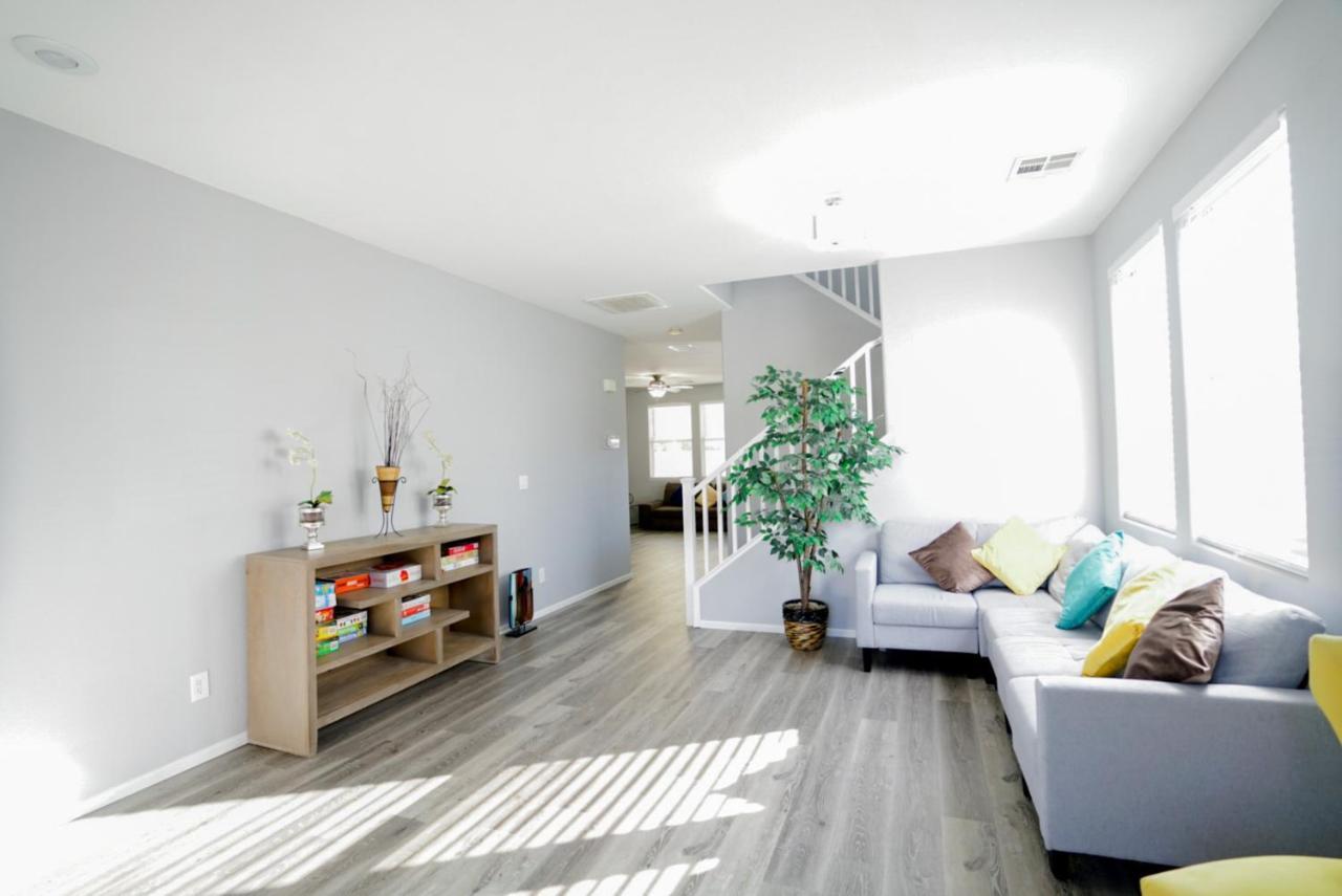 Ultra Modern Las Vegas Home 20Min From The Strip Екстериор снимка