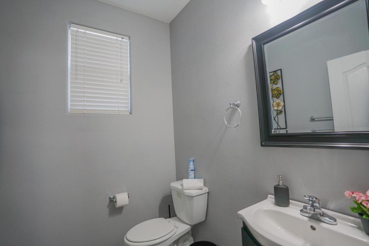 Ultra Modern Las Vegas Home 20Min From The Strip Екстериор снимка
